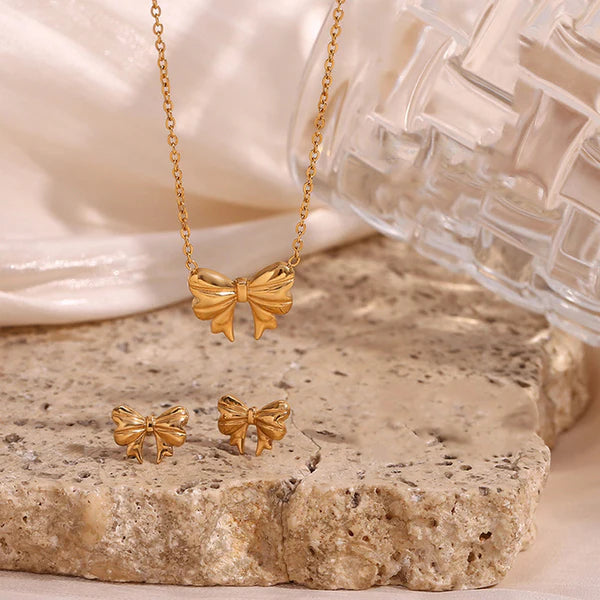 18k Gold Plated Anti Tarnish Bow Themed Jewellery Set (earrings, necklace & ring)