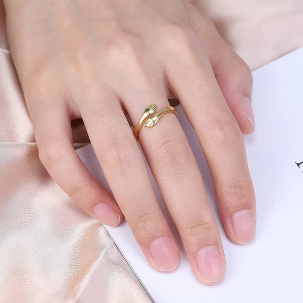 Gold-Plated Hug Shaped Adjustable Hug Day Finger Ring